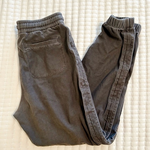 Athleta Women’s Farallon Vintage Washed Dark Gray Jogger Pants, Size 2 - Picture 4 of 6